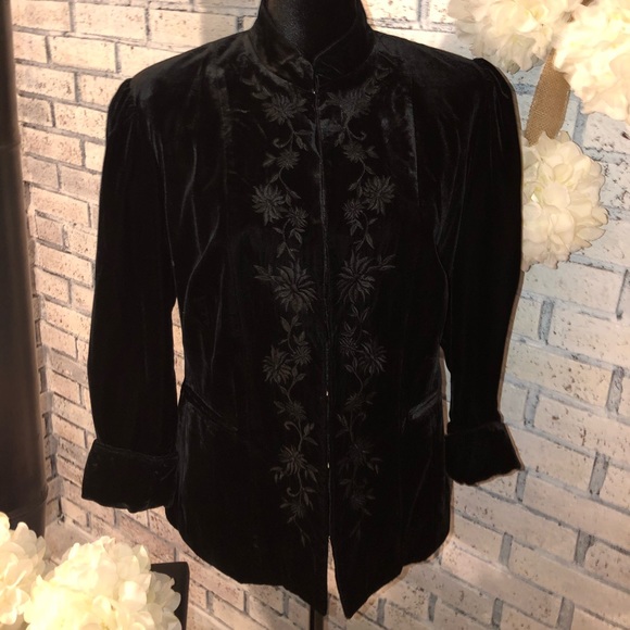 Apt. 9 Women’s Velvet Jacket - Picture 7 of 8